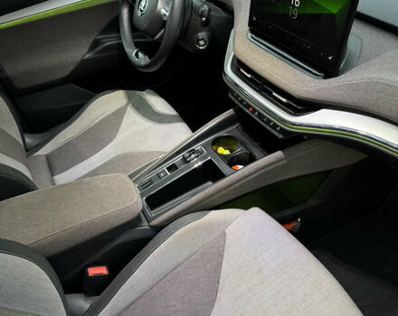 Белый Шкода Enyaq iV, объемом двигателя 0 л и пробегом 86 тыс. км за 23000 $, фото 23 на Automoto.ua