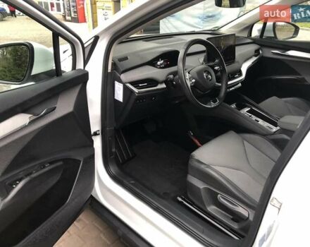 Белый Шкода Enyaq iV, объемом двигателя 0 л и пробегом 180 тыс. км за 22500 $, фото 10 на Automoto.ua