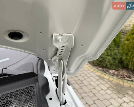 Білий Шкода Enyaq iV, об'ємом двигуна 0 л та пробігом 190 тис. км за 22700 $, фото 116 на Automoto.ua