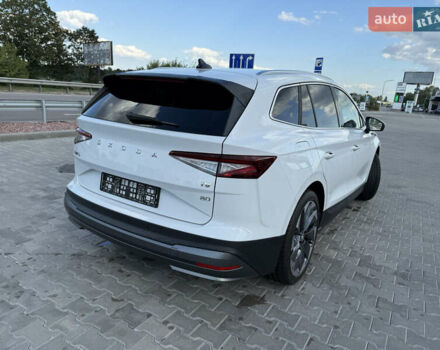 Белый Шкода Enyaq iV, объемом двигателя 0 л и пробегом 67 тыс. км за 27400 $, фото 7 на Automoto.ua