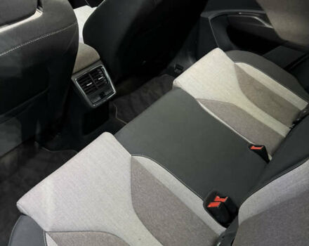 Белый Шкода Enyaq iV, объемом двигателя 0 л и пробегом 86 тыс. км за 23000 $, фото 16 на Automoto.ua