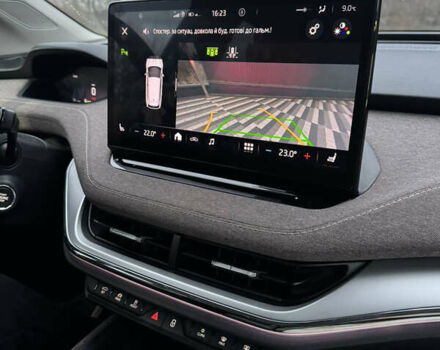 Белый Шкода Enyaq iV, объемом двигателя 0 л и пробегом 86 тыс. км за 23000 $, фото 24 на Automoto.ua