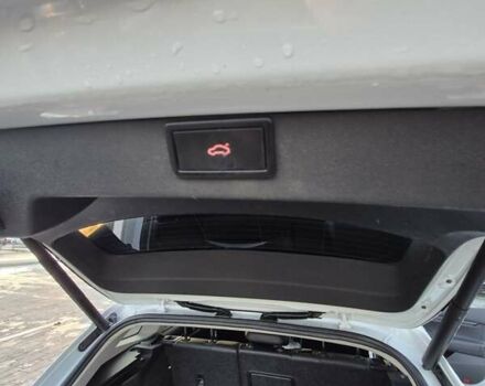 Білий Шкода Enyaq iV, об'ємом двигуна 0 л та пробігом 295 тис. км за 17600 $, фото 8 на Automoto.ua