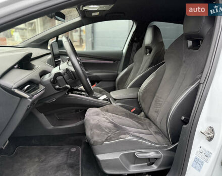 Білий Шкода Enyaq iV, об'ємом двигуна 0 л та пробігом 98 тис. км за 23600 $, фото 7 на Automoto.ua