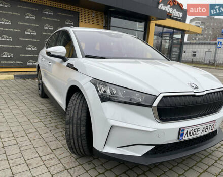 Белый Шкода Enyaq iV, объемом двигателя 0 л и пробегом 116 тыс. км за 23000 $, фото 1 на Automoto.ua