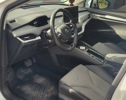 Шкода Enyaq iV 2021 в Сумах на Automoto.ua Белый Шкода Enyaq iV, объемом двигателя 0 л и пробегом 45 тыс. км за 23000 $, фото 9 на Automoto.ua