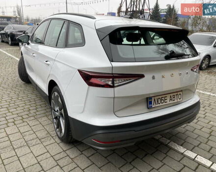 Белый Шкода Enyaq iV, объемом двигателя 0 л и пробегом 116 тыс. км за 23000 $, фото 3 на Automoto.ua