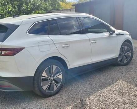 Шкода Enyaq iV 2021 в Сумах на Automoto.ua Белый Шкода Enyaq iV, объемом двигателя 0 л и пробегом 45 тыс. км за 23000 $, фото 2 на Automoto.ua