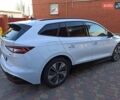 Белый Шкода Enyaq iV, объемом двигателя 0 л и пробегом 46 тыс. км за 25200 $, фото 8 на Automoto.ua