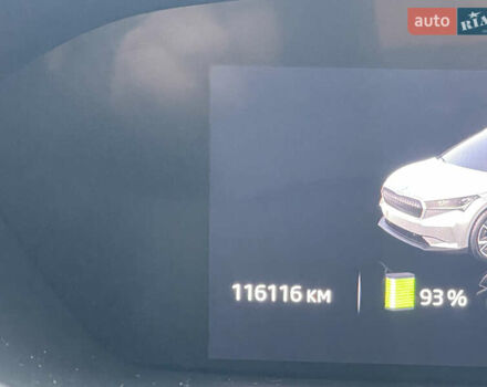 Белый Шкода Enyaq iV, объемом двигателя 0 л и пробегом 116 тыс. км за 23000 $, фото 8 на Automoto.ua