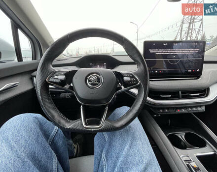 Белый Шкода Enyaq iV, объемом двигателя 0 л и пробегом 116 тыс. км за 23000 $, фото 7 на Automoto.ua