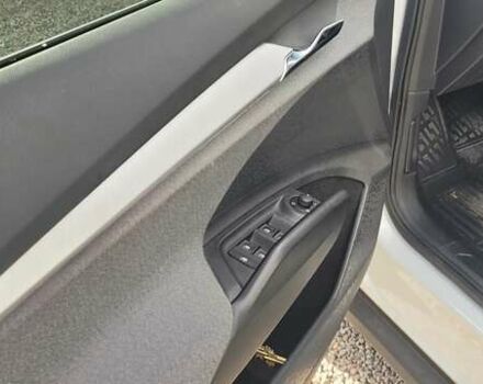 Шкода Enyaq iV 2021 в Сумах на Automoto.ua Белый Шкода Enyaq iV, объемом двигателя 0 л и пробегом 45 тыс. км за 23000 $, фото 6 на Automoto.ua