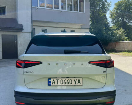 Белый Шкода Enyaq iV, объемом двигателя 0 л и пробегом 150 тыс. км за 26300 $, фото 28 на Automoto.ua