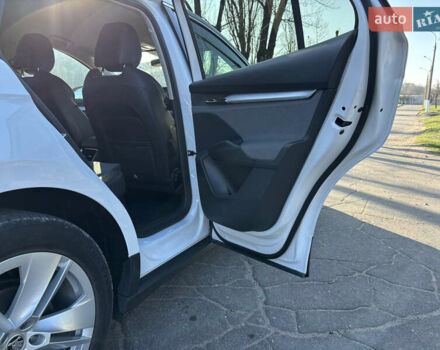 Білий Шкода Enyaq iV, об'ємом двигуна 0 л та пробігом 230 тис. км за 22000 $, фото 6 на Automoto.ua