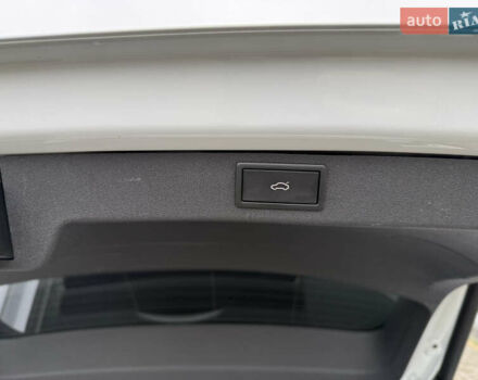 Білий Шкода Enyaq iV, об'ємом двигуна 0 л та пробігом 190 тис. км за 22700 $, фото 107 на Automoto.ua