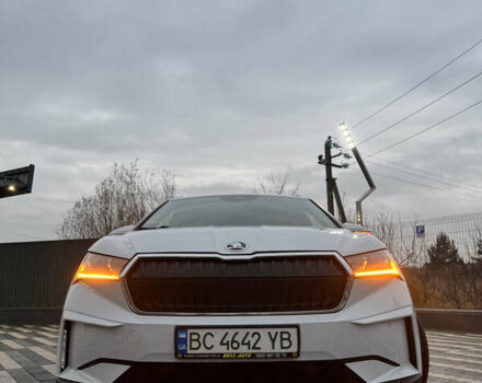 Белый Шкода Enyaq iV, объемом двигателя 0 л и пробегом 86 тыс. км за 23000 $, фото 1 на Automoto.ua