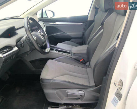 Білий Шкода Enyaq iV, об'ємом двигуна 0 л та пробігом 179 тис. км за 19900 $, фото 9 на Automoto.ua