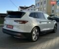 Белый Шкода Enyaq iV, объемом двигателя 0 л и пробегом 210 тыс. км за 21600 $, фото 4 на Automoto.ua