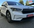 Белый Шкода Enyaq iV, объемом двигателя 0 л и пробегом 210 тыс. км за 21600 $, фото 2 на Automoto.ua