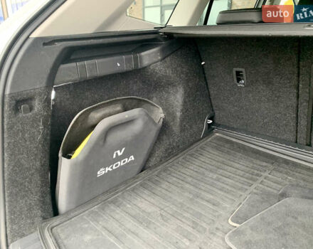 Білий Шкода Enyaq iV, об'ємом двигуна 0 л та пробігом 220 тис. км за 20700 $, фото 76 на Automoto.ua