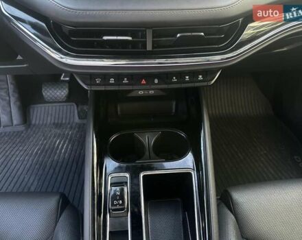 Белый Шкода Enyaq iV, объемом двигателя 0 л и пробегом 210 тыс. км за 21600 $, фото 11 на Automoto.ua