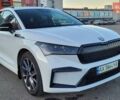 Белый Шкода Enyaq iV, объемом двигателя 0 л и пробегом 40 тыс. км за 27900 $, фото 1 на Automoto.ua