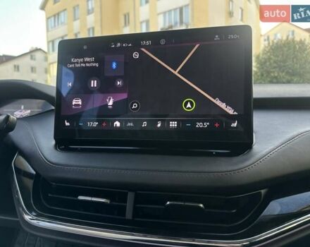 Белый Шкода Enyaq iV, объемом двигателя 0 л и пробегом 210 тыс. км за 21600 $, фото 9 на Automoto.ua