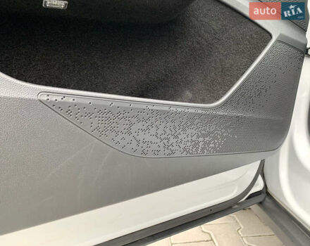 Білий Шкода Enyaq iV, об'ємом двигуна 0 л та пробігом 220 тис. км за 20700 $, фото 49 на Automoto.ua