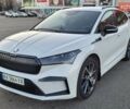 Белый Шкода Enyaq iV, объемом двигателя 0 л и пробегом 40 тыс. км за 27900 $, фото 2 на Automoto.ua