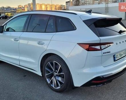 Белый Шкода Enyaq iV, объемом двигателя 0 л и пробегом 40 тыс. км за 27900 $, фото 6 на Automoto.ua