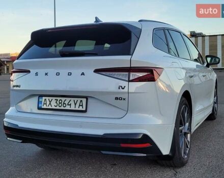 Белый Шкода Enyaq iV, объемом двигателя 0 л и пробегом 40 тыс. км за 27900 $, фото 5 на Automoto.ua