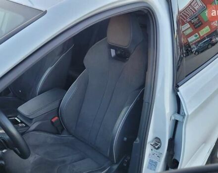 Белый Шкода Enyaq iV, объемом двигателя 0 л и пробегом 40 тыс. км за 27900 $, фото 30 на Automoto.ua