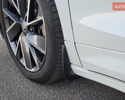 Белый Шкода Enyaq iV, объемом двигателя 0 л и пробегом 40 тыс. км за 27900 $, фото 25 на Automoto.ua