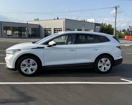 Белый Шкода Enyaq iV, объемом двигателя 0 л и пробегом 37 тыс. км за 25600 $, фото 2 на Automoto.ua