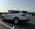 Белый Шкода Enyaq iV, объемом двигателя 0 л и пробегом 37 тыс. км за 25600 $, фото 3 на Automoto.ua
