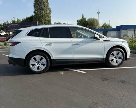 Белый Шкода Enyaq iV, объемом двигателя 0 л и пробегом 37 тыс. км за 25600 $, фото 6 на Automoto.ua