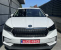 Белый Шкода Enyaq iV, объемом двигателя 0 л и пробегом 76 тыс. км за 24750 $, фото 1 на Automoto.ua