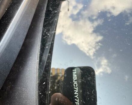 Белый Шкода Enyaq iV, объемом двигателя 0 л и пробегом 37 тыс. км за 25600 $, фото 1 на Automoto.ua