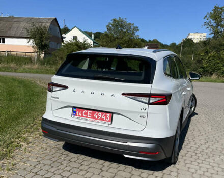 Белый Шкода Enyaq iV, объемом двигателя 0 л и пробегом 76 тыс. км за 24750 $, фото 9 на Automoto.ua