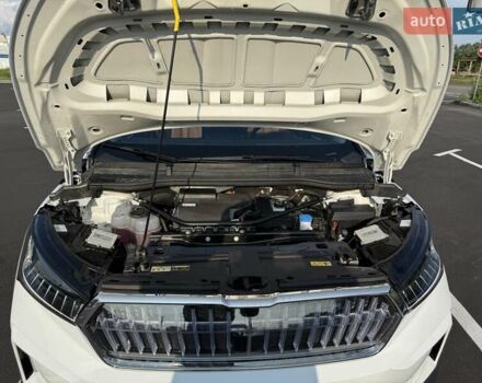 Белый Шкода Enyaq iV, объемом двигателя 0 л и пробегом 37 тыс. км за 25600 $, фото 19 на Automoto.ua