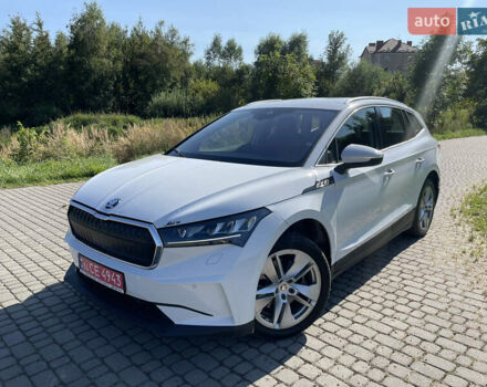 Белый Шкода Enyaq iV, объемом двигателя 0 л и пробегом 76 тыс. км за 24750 $, фото 15 на Automoto.ua