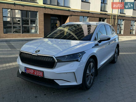 Белый Шкода Enyaq iV, объемом двигателя 0 л и пробегом 210 тыс. км за 23000 $, фото 1 на Automoto.ua