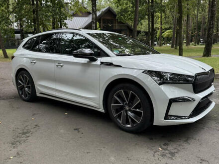 Білий Шкода Enyaq iV, об'ємом двигуна 0 л та пробігом 61 тис. км за 30300 $, фото 1 на Automoto.ua