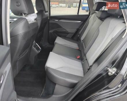 Черный Шкода Enyaq iV, объемом двигателя 0 л и пробегом 231 тыс. км за 18250 $, фото 13 на Automoto.ua