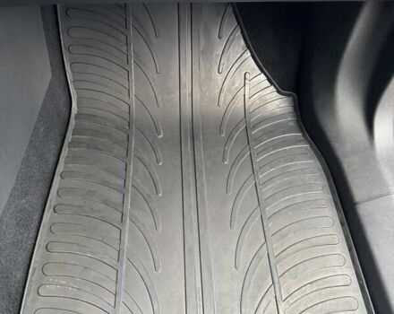 Черный Шкода Enyaq iV, объемом двигателя 0 л и пробегом 269 тыс. км за 16800 $, фото 72 на Automoto.ua