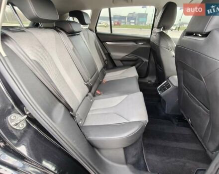 Черный Шкода Enyaq iV, объемом двигателя 0 л и пробегом 231 тыс. км за 18250 $, фото 20 на Automoto.ua