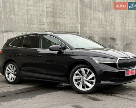 Черный Шкода Enyaq iV, объемом двигателя 0 л и пробегом 113 тыс. км за 27920 $, фото 3 на Automoto.ua