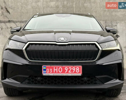 Черный Шкода Enyaq iV, объемом двигателя 0 л и пробегом 113 тыс. км за 27920 $, фото 4 на Automoto.ua