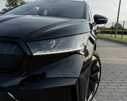 Черный Шкода Enyaq iV, объемом двигателя 0 л и пробегом 49 тыс. км за 28250 $, фото 10 на Automoto.ua