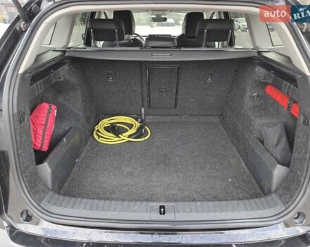 Черный Шкода Enyaq iV, объемом двигателя 0 л и пробегом 231 тыс. км за 18250 $, фото 23 на Automoto.ua